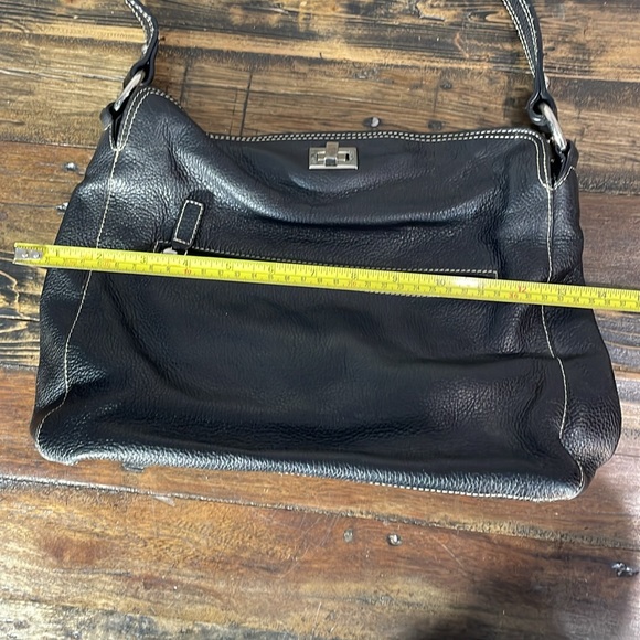 Danier black leather purse - excellent shape.  Pebbled leather - Picture 8 of 17